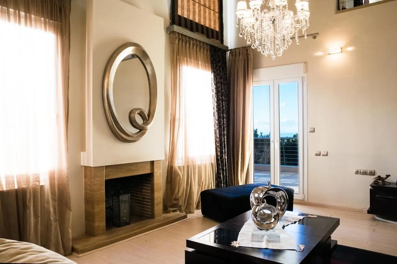 Luxury Villa With Great Views Near Thessaloniki Airport اليونان