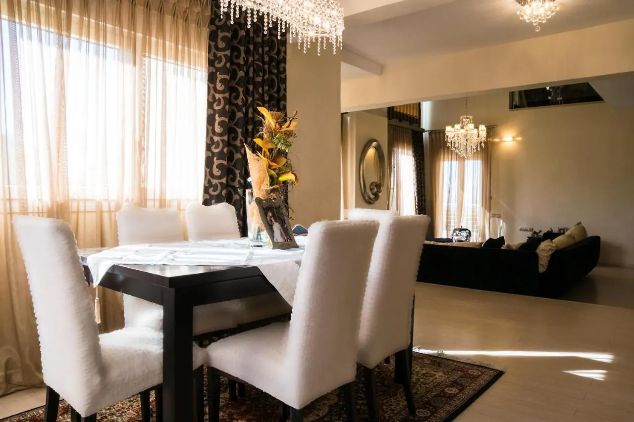 Luxury Villa With Great Views Near Thessaloniki Airport 0*,